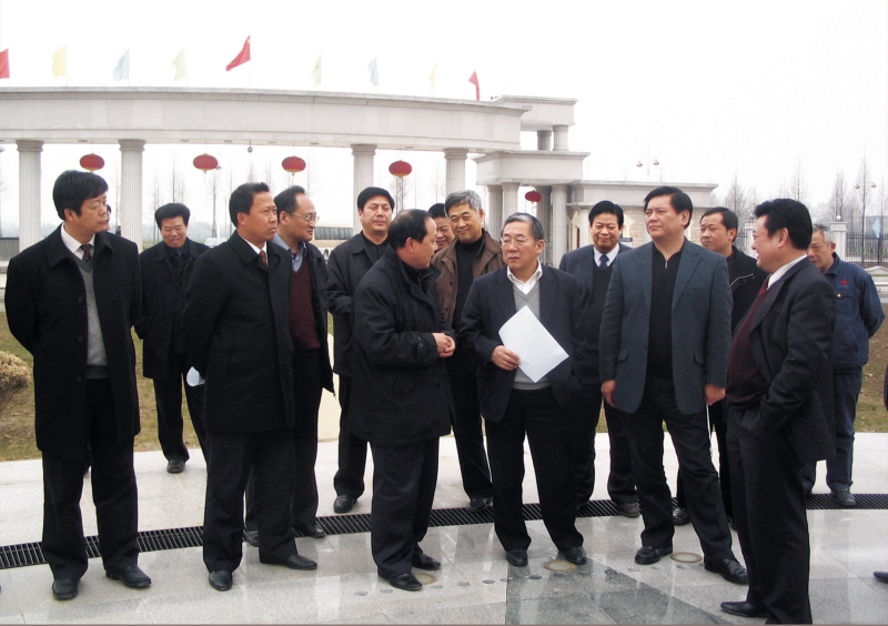 2006年2月12日，湖北省常務(wù)副省長(zhǎng)周堅(jiān)衛(wèi)到公司調(diào)研