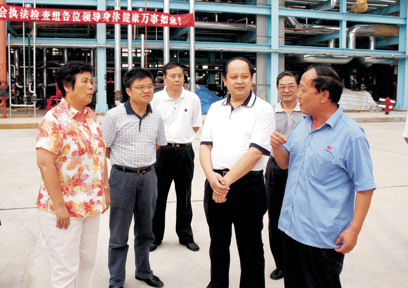 2008年9月10日，湖北省人大常委副主任蔣大國(guó)來(lái)公司，對(duì)公司《勞動(dòng)合同法》實(shí)施情況進(jìn)行檢查